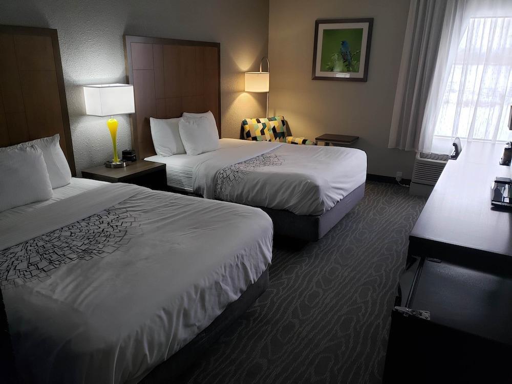 Comfort Inn & Suites Tipp City Dayton North I-75 Exterior foto